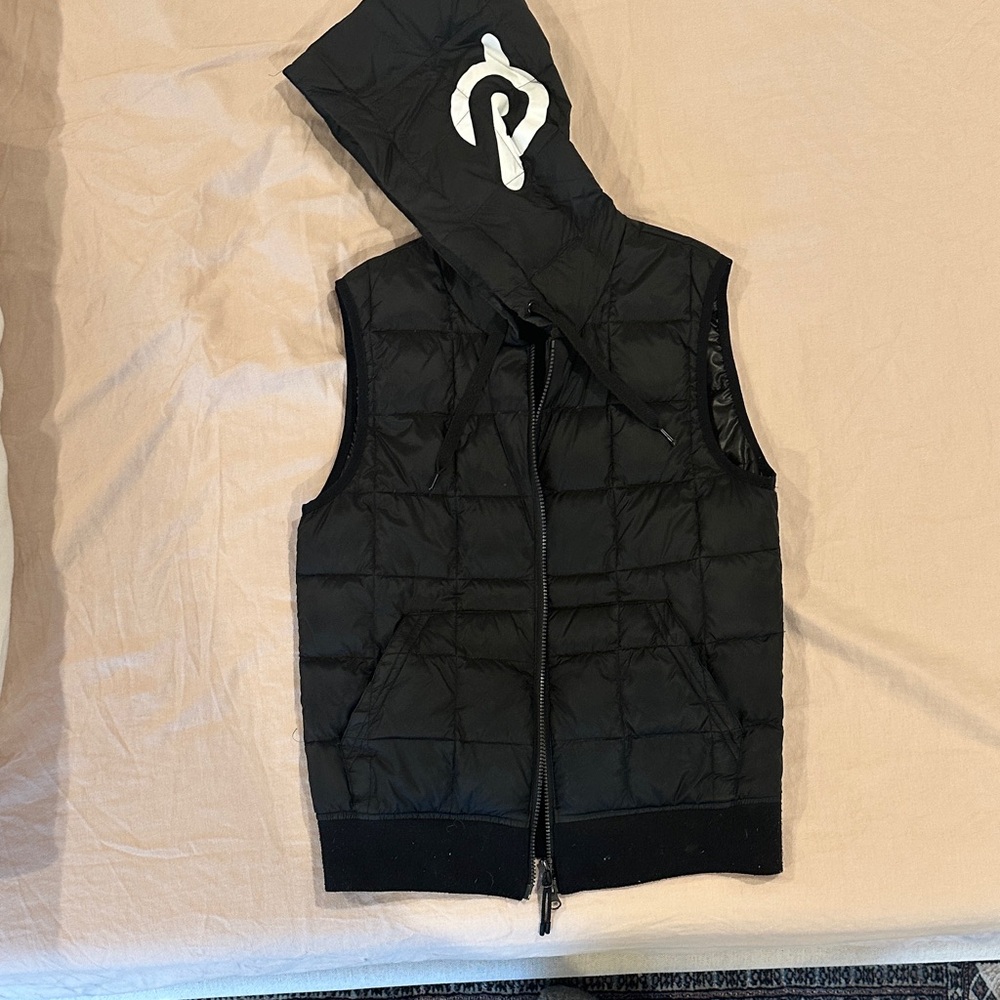 Peloton puffer vest